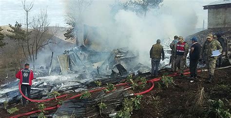 Tokatın Niksar ilçesinde bir köyde garaj yangını çıktı